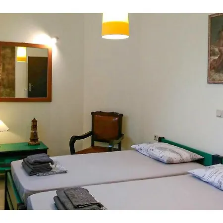 בית נופש Awesome In W/ Wifi, Outdoor Swimming Pool And 3 Bedrooms Nerotriviá